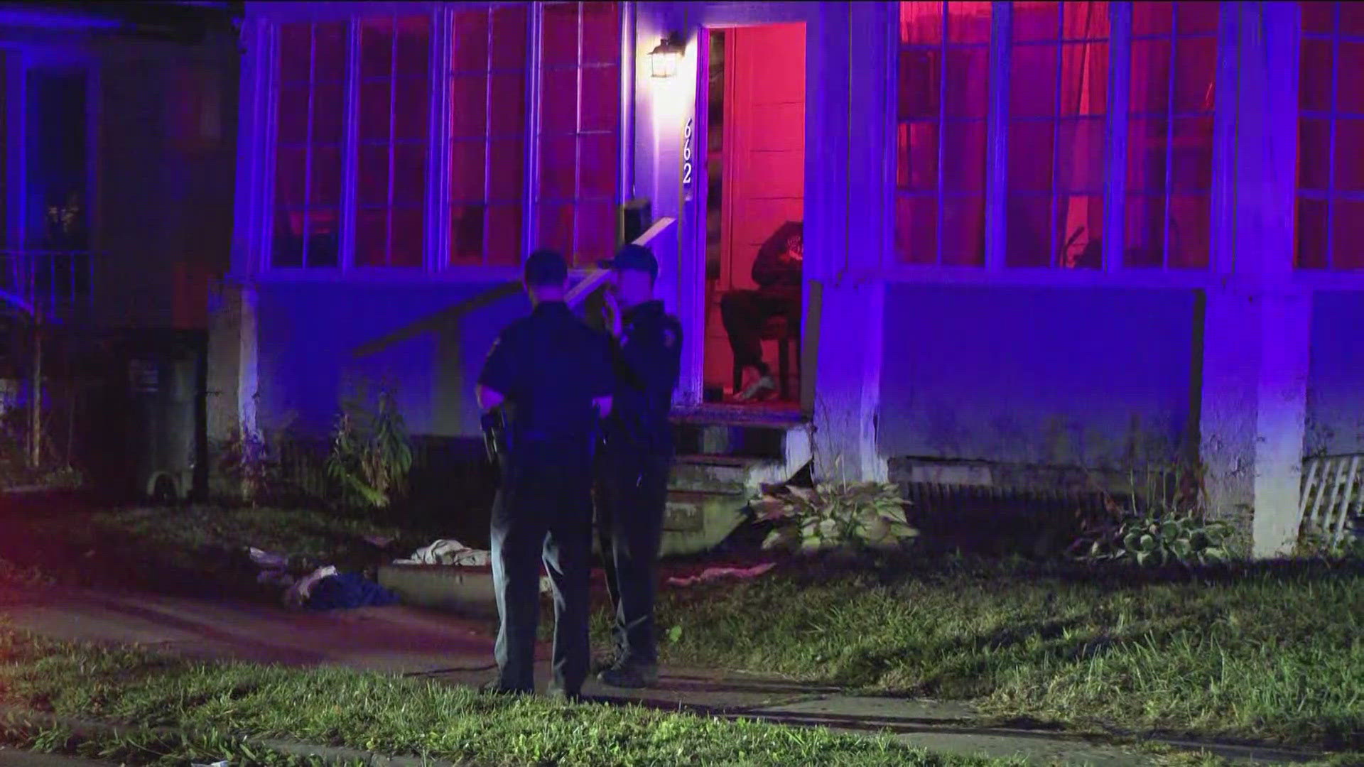 Man stabbed in neck in east Toledo home; suspect in custody | wtol.com