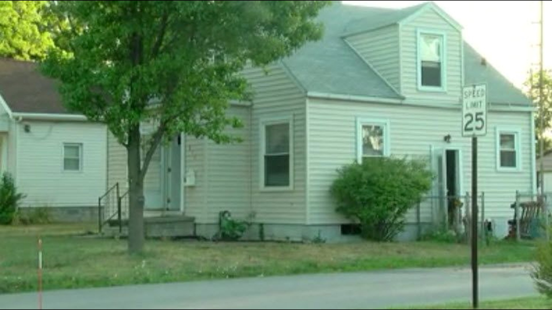 Firefighter injured at house fire in Northwood