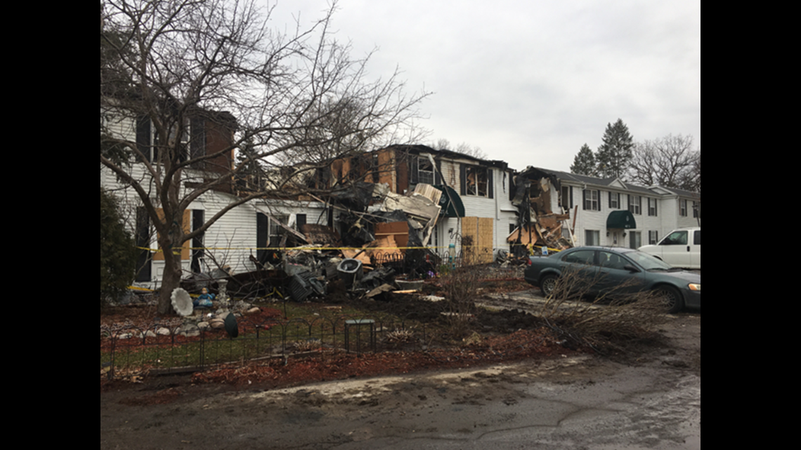 Residents react to fire at Lake of the Woods Apartment Complex | wtol.com