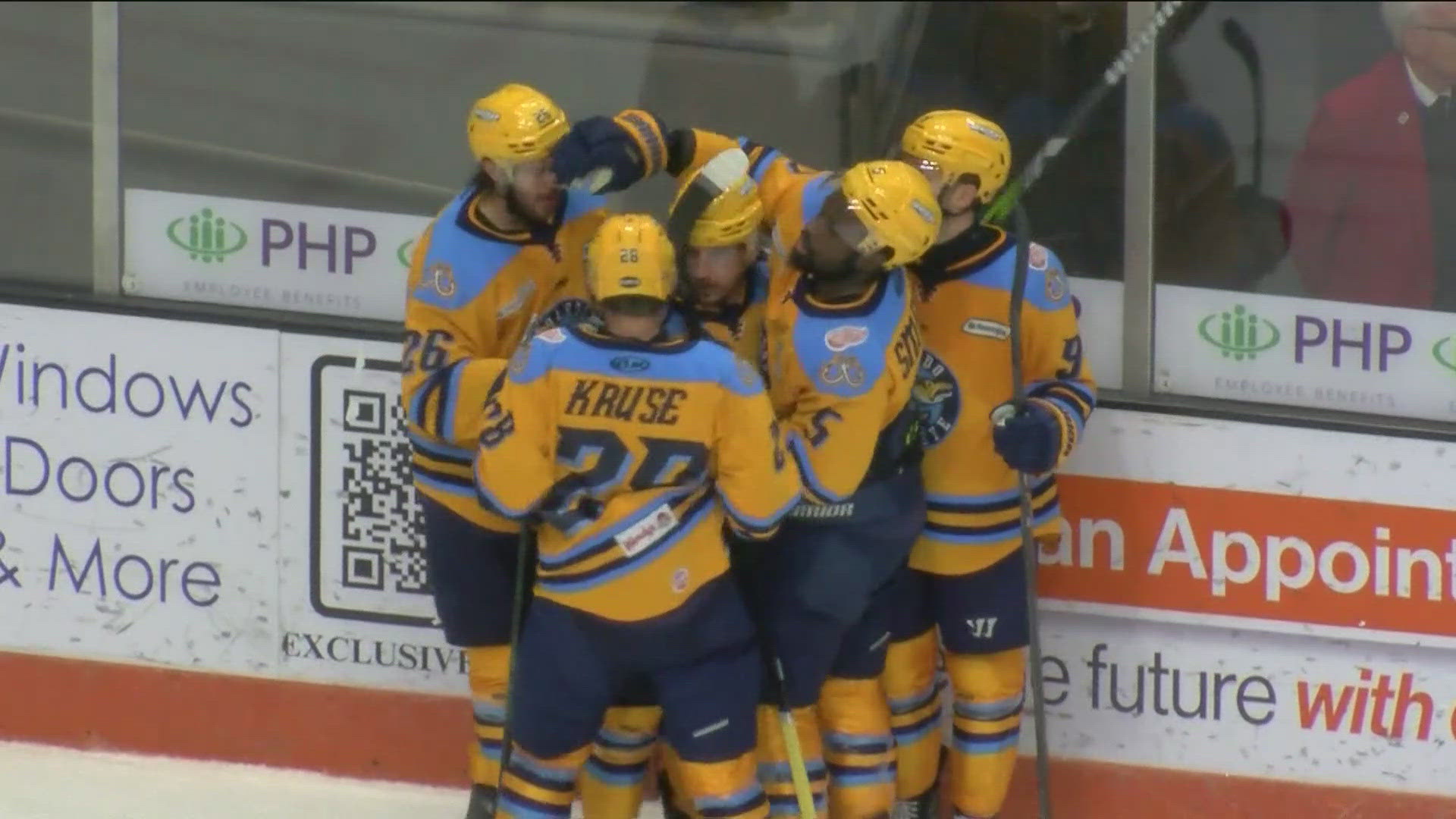 Toledo Walleye beat Fort Wayne Komets 3-2 in double overtime to even ...