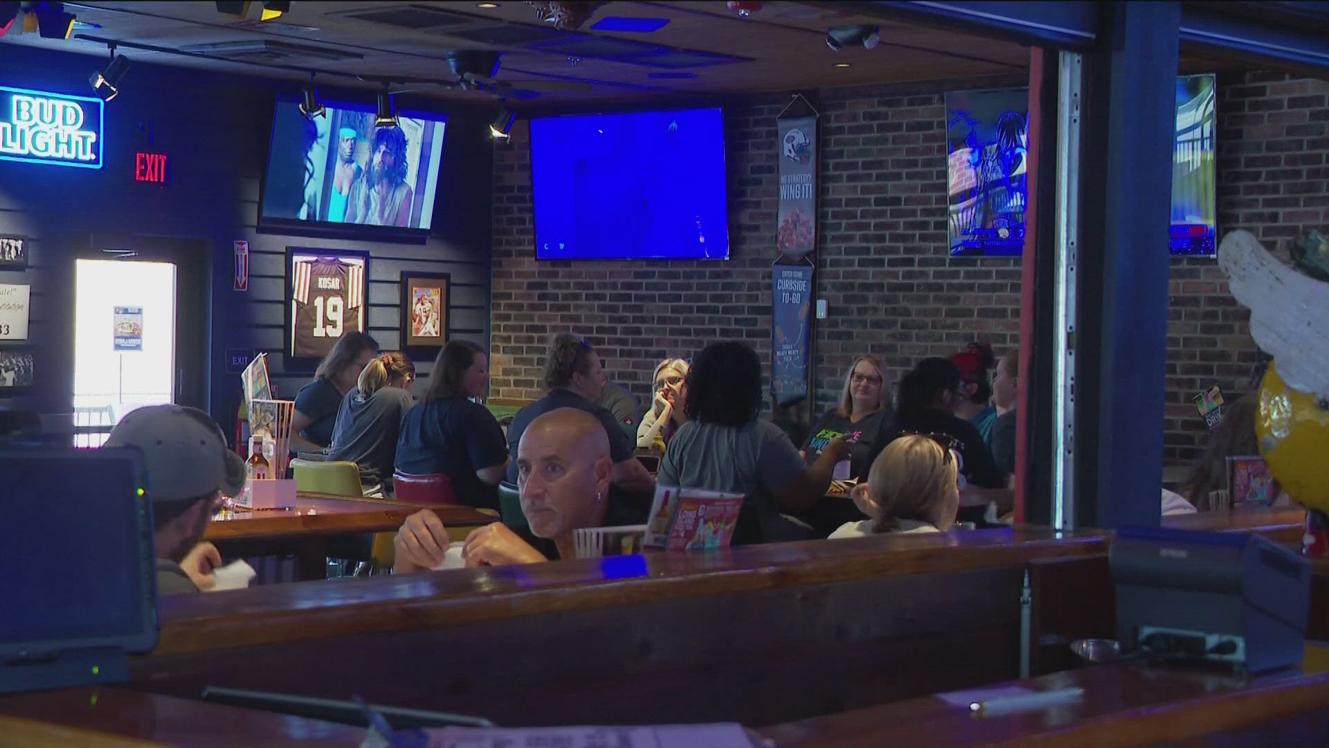 A west Toledo restaurant is using funds from sales to build a home for an injured veteran.