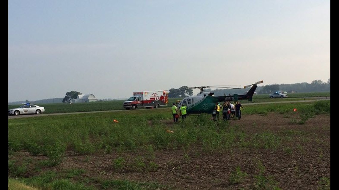 Fulton Co. crash leaves injured driver stranded in ditch waiting for ...