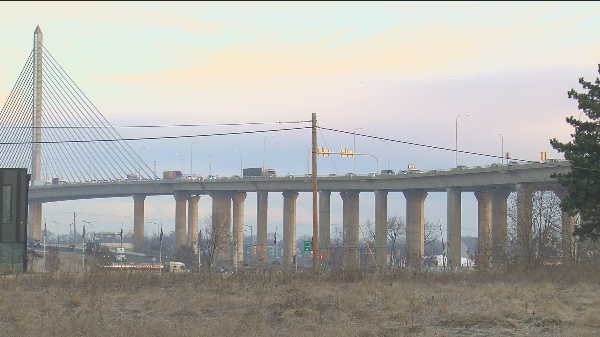 The crash closed I-280 over the Veterans' Glass City Skyway bridge for several hours.