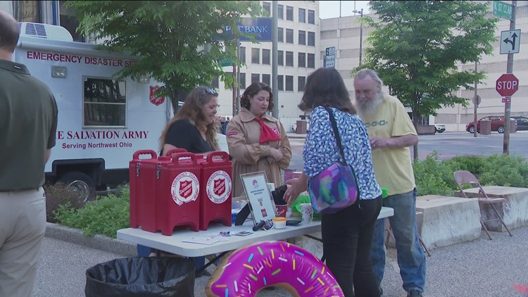Salvation Army gives out free donuts in downtown Toledo to celebrate 'National Donut Day