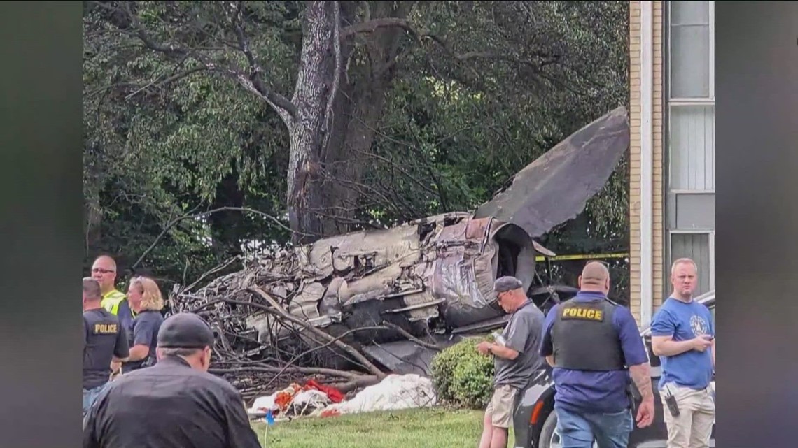 Locals react to Thunder over Michigan air show crash