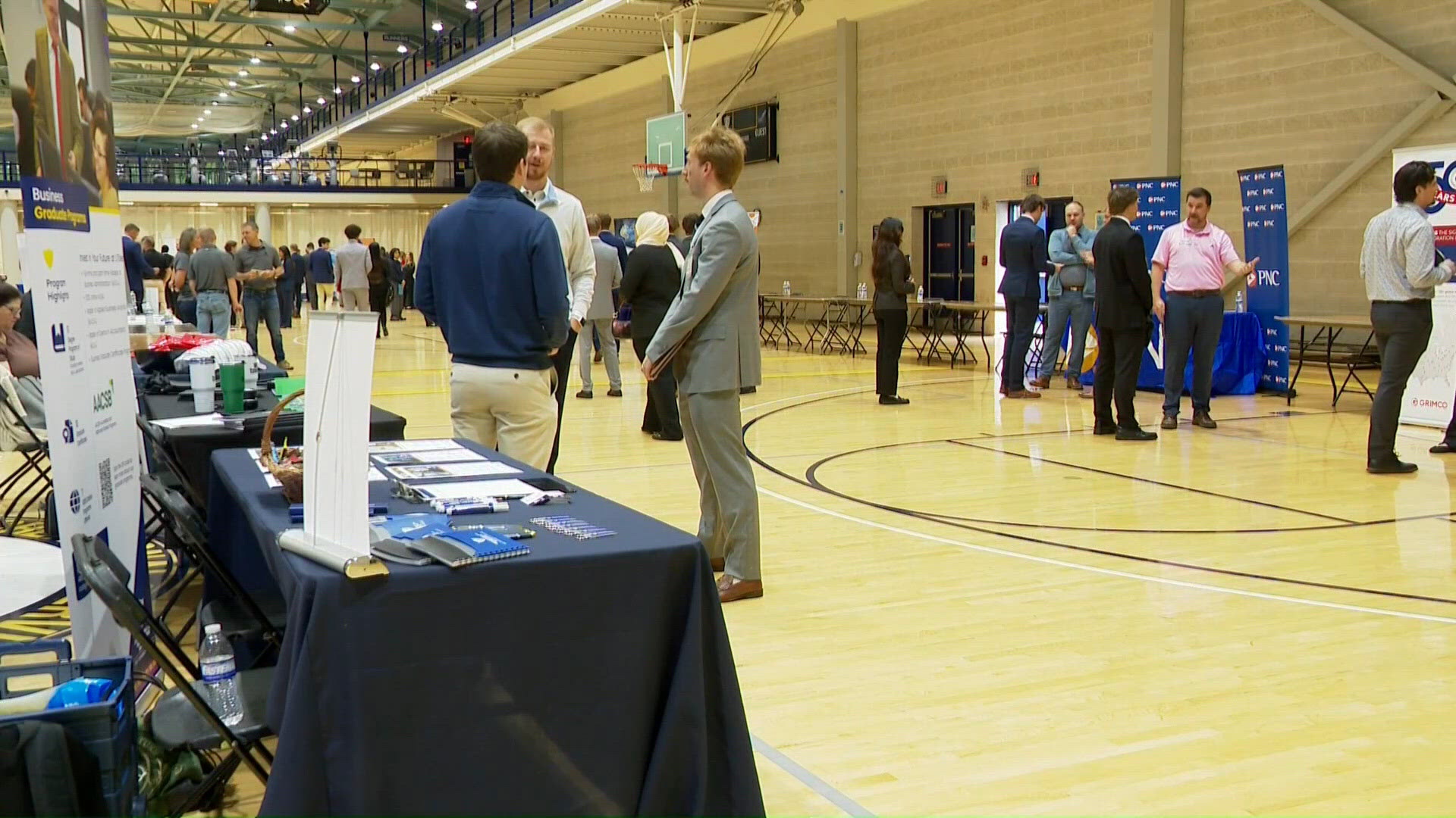 UToledo students explore future careers during Neff College of Business ...