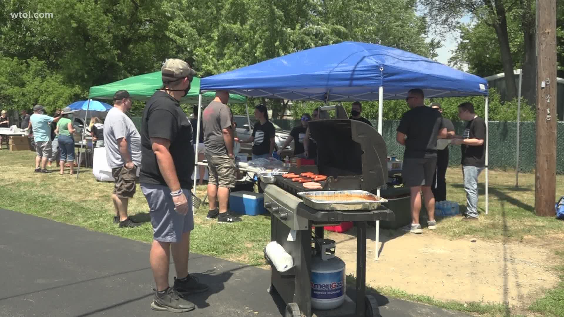 Toledo community continues to show support for Officer Anthony Dia. Two weeks following his death, family and former coworkers honor his life by holding a cookout.