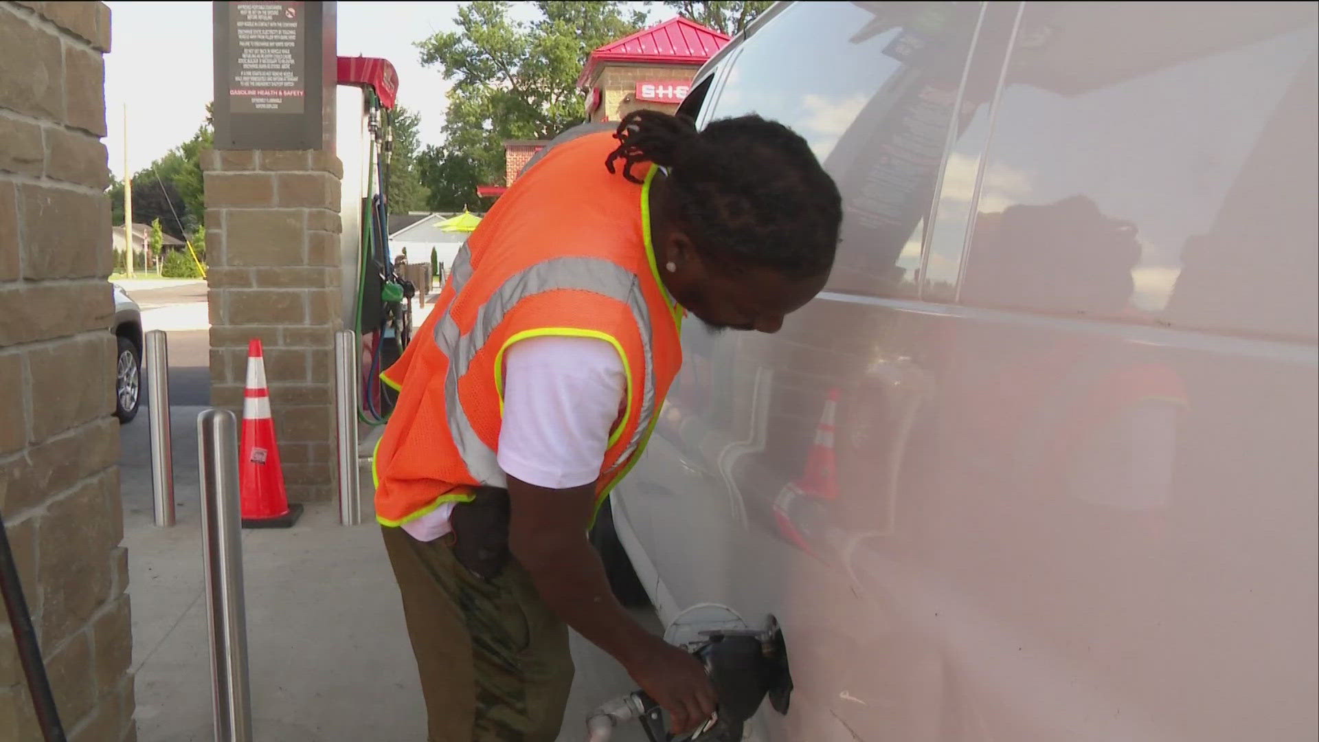 wtol.com - Karmann Ludwig - Gas prices rise nearly 20 cents in Toledo area