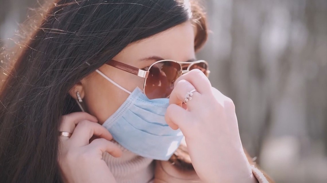 Is wearing a mask in extreme heat dangerous?