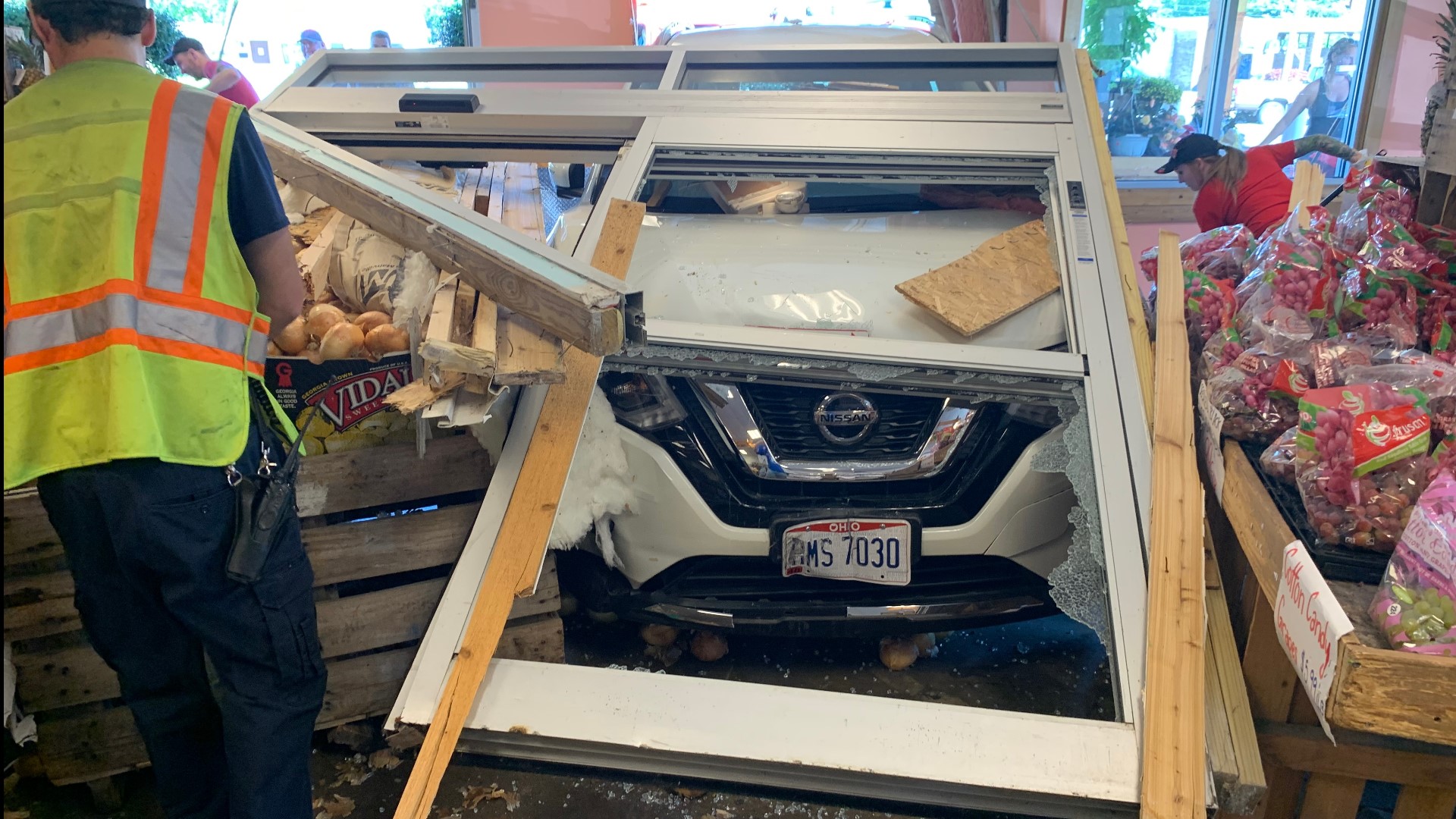 Car crashes into N. Reynolds Market