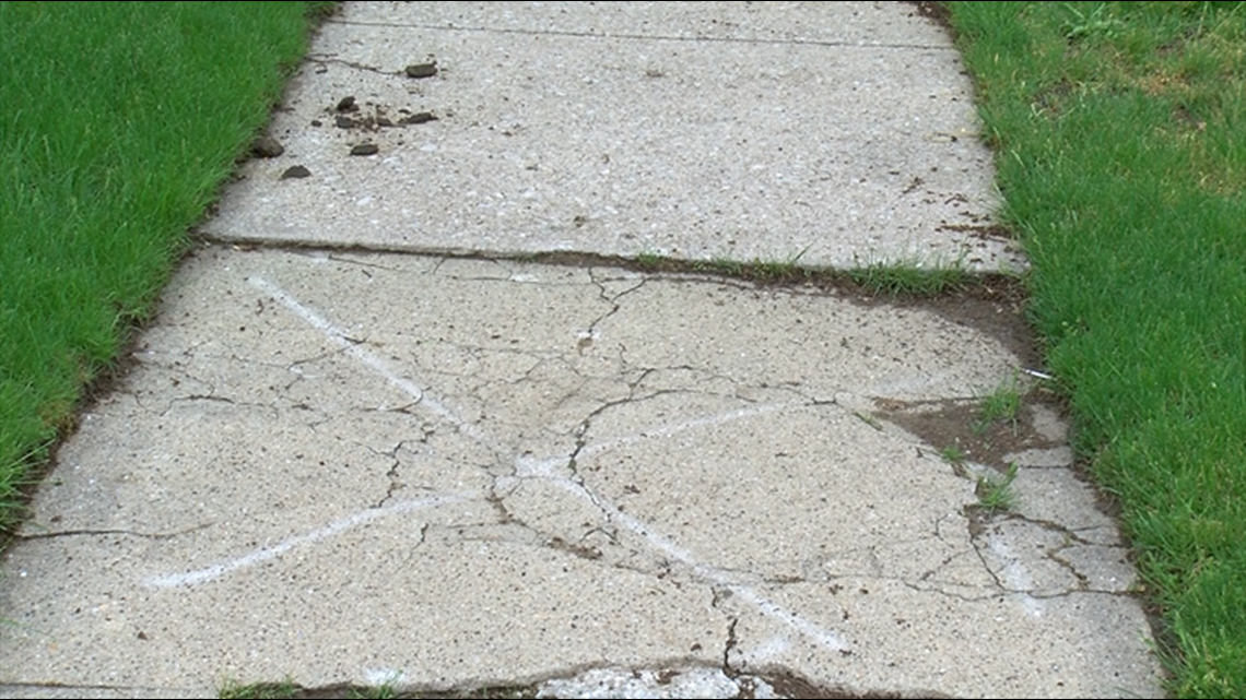 City council makes push for sidewalk repairs | wtol.com