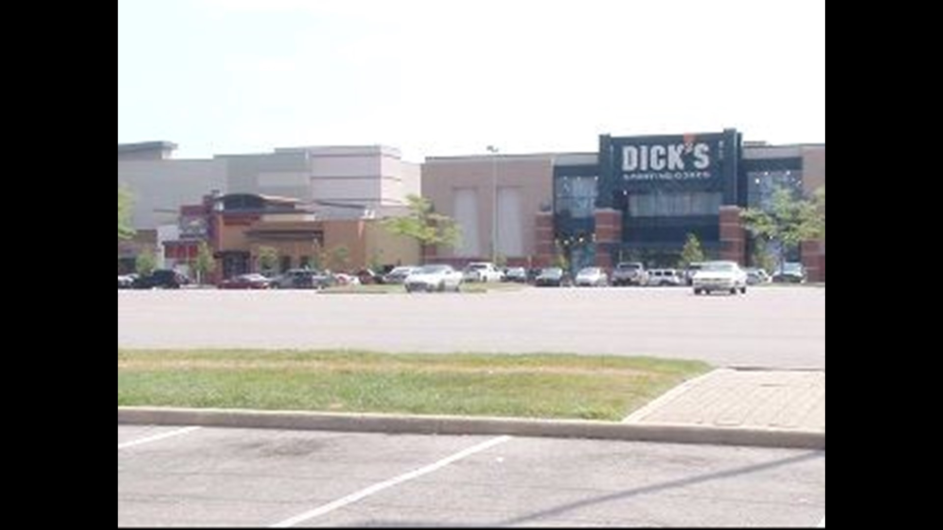 Residents voice concern over Westfield Franklin Park Mall arrest