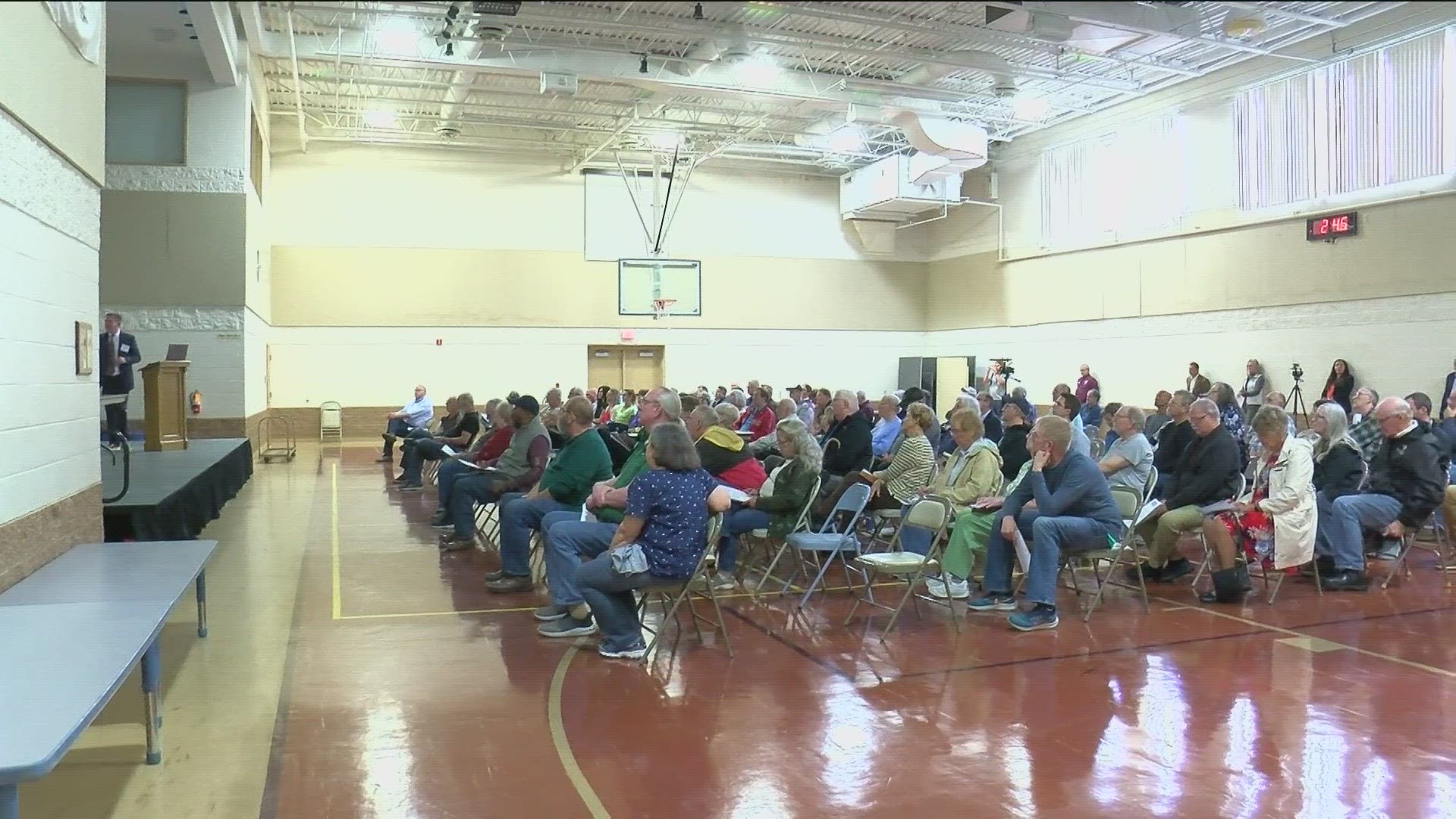 The Ohio Department of Transportation held an informational meeting Wednesday to address some concerns of west Toledo residents regarding an I-475 widening project.