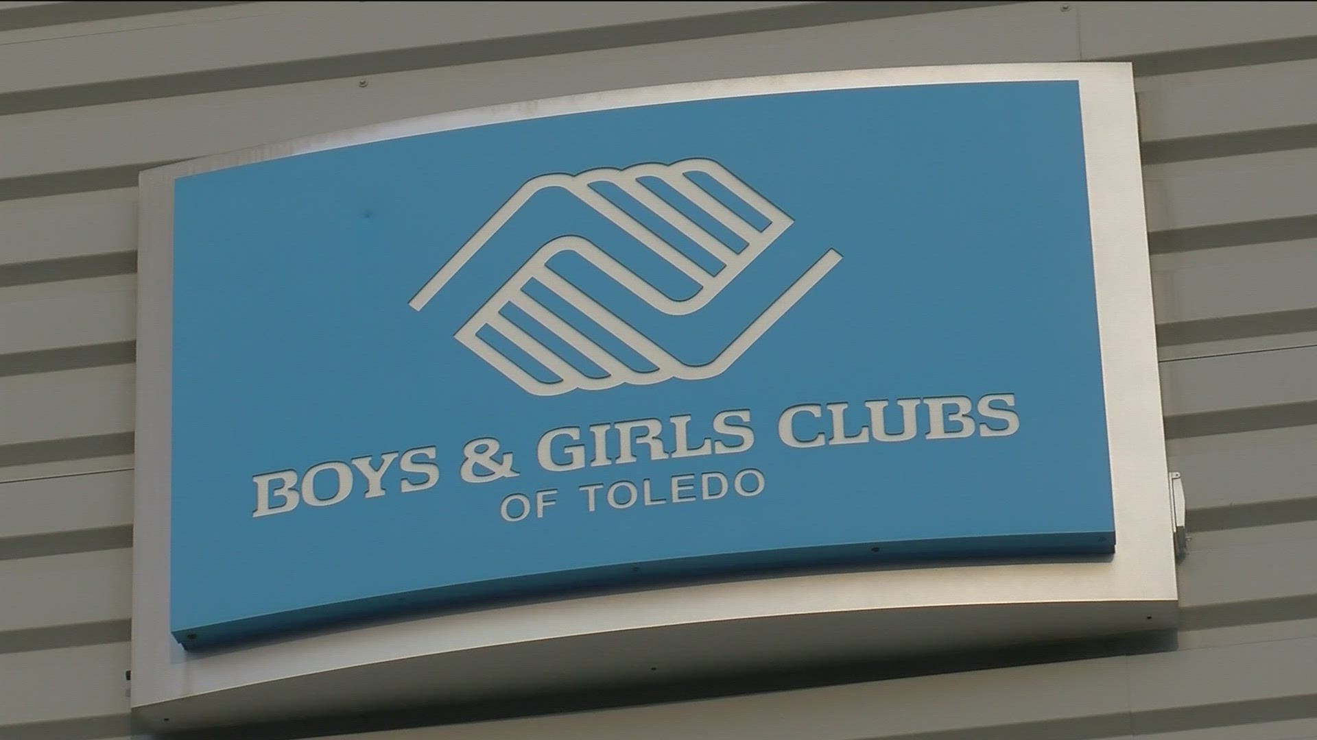 The Boys and Girls Club of Toledo says a scammer is going door-to-door asking for donations. Club leaders say it's not the first time this has happened.