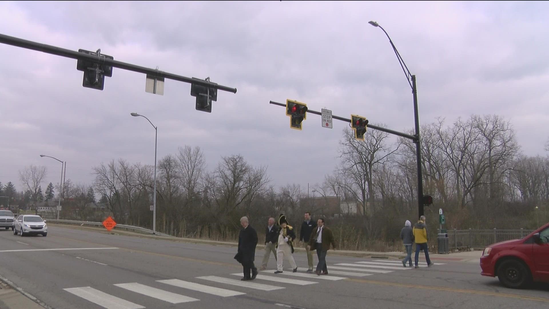 The city of Sylvania dedicated a pedestrian hybrid beacon on Harroun Road at the Sylvania River Trail crossing Tuesday morning.