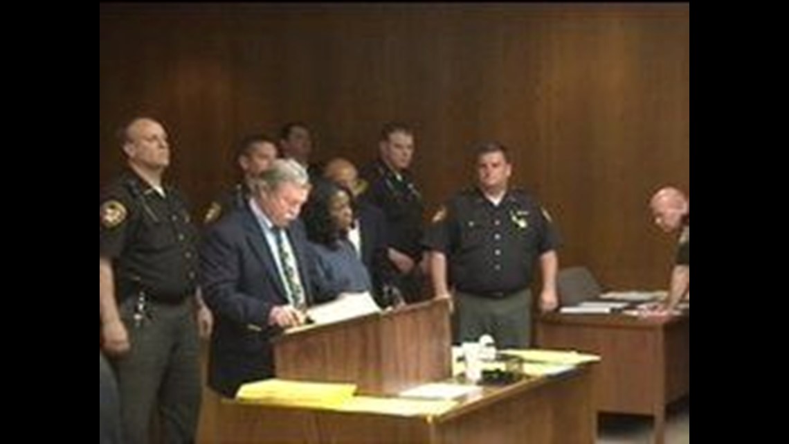Woman faces felonious charges after attempt to run over police | wtol.com