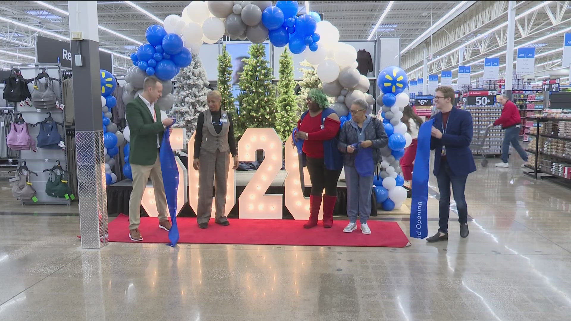 Glendale Walmart shows off new look with ribbon cutting | wtol.com