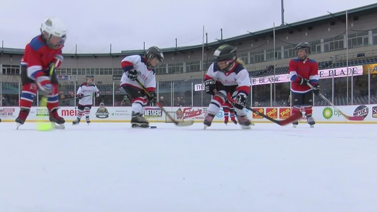 Little hockey players get big-time opportunity to play outside in Winterfest youth hockey tournament