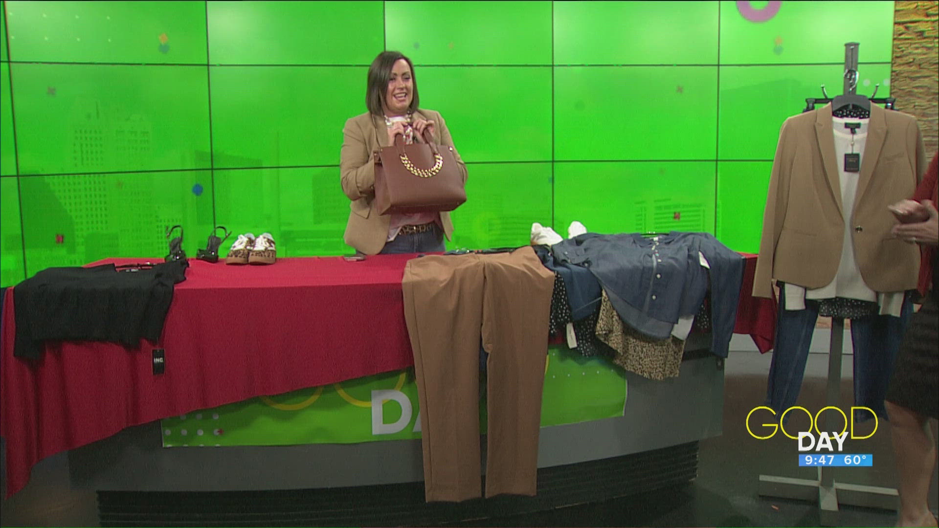 Lifestyle blogger Mindy LaRocca visits Good Day with how to put together the ultimate 'capsule wardrobe.'