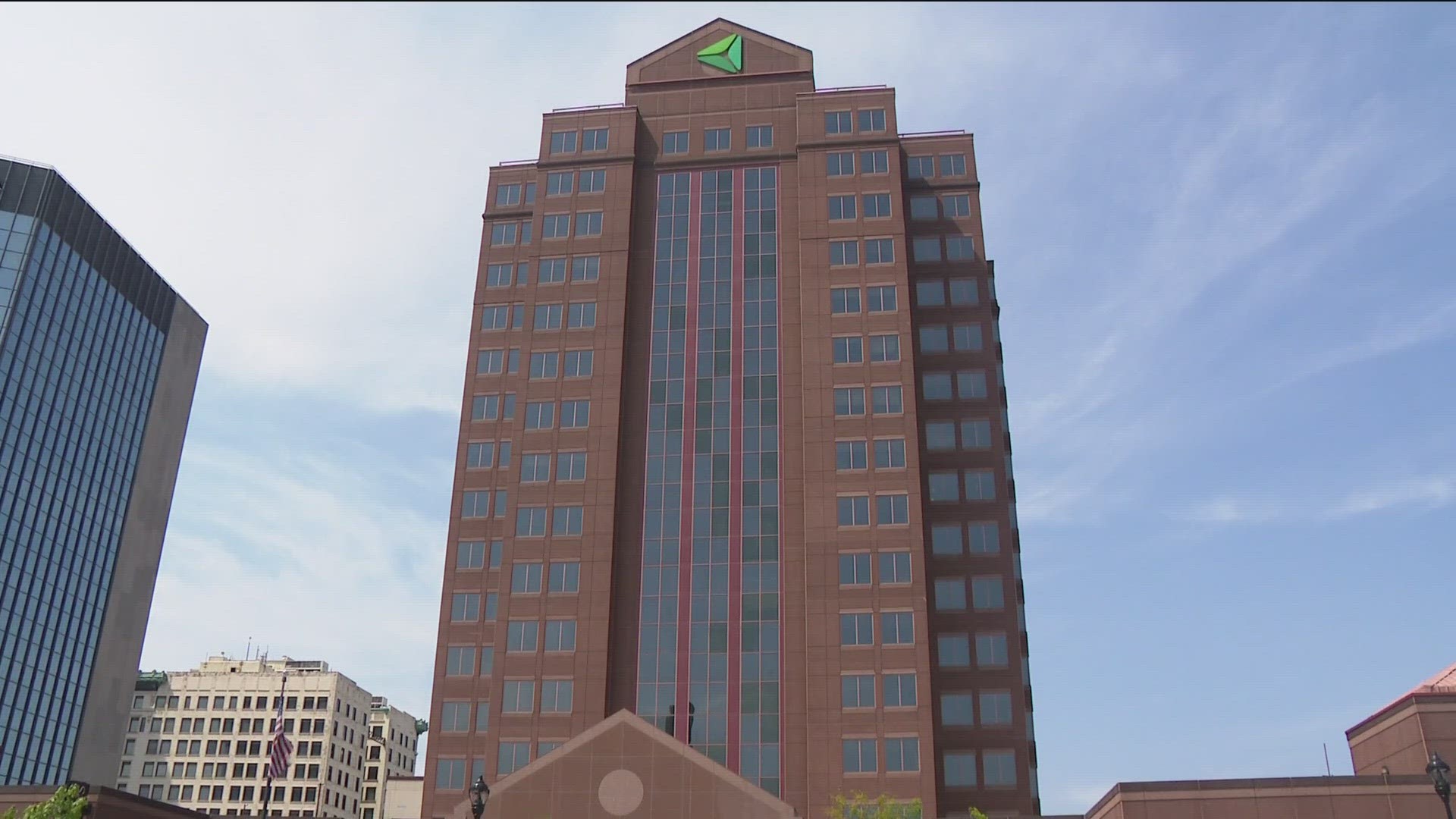 The new lease agreement between Lucas County and ProMedica marks a major move for nearly 400 employees from one downtown location to another.