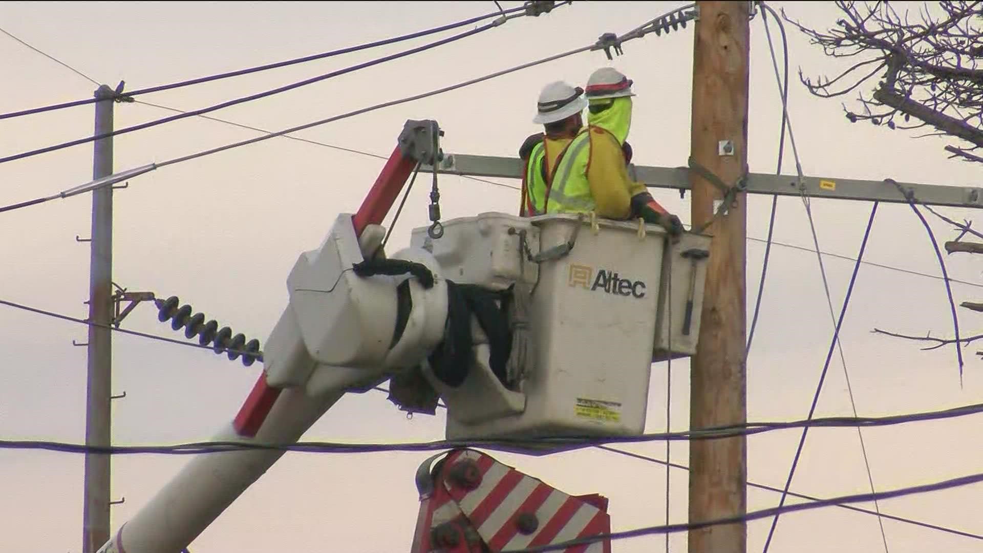 Madelyne Watkins continues coverage on down power lines blocking Central Avenue near Jackman Road and Auburn Avenue. Power is out for nearly 500 customers nearby.