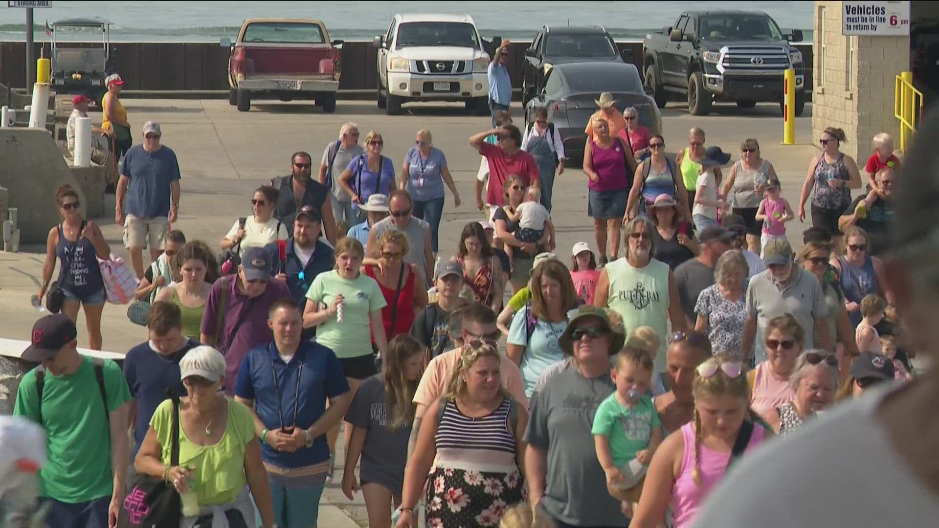 PutinBay visitors react to crowds; SWAT teams at island