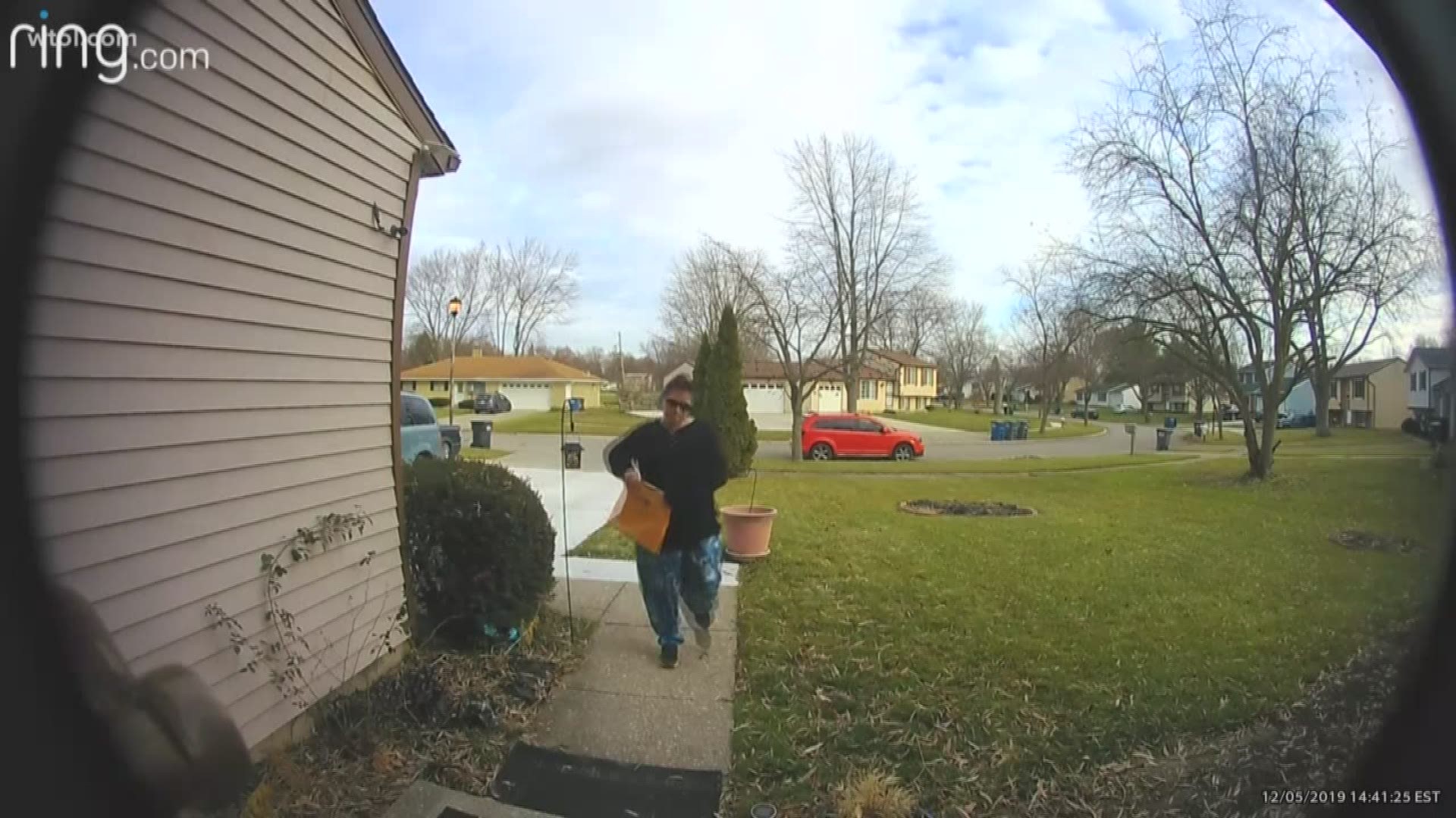 A Toledo resident is warning her neighbors of porch pirates in her neighborhood as Christmas approaches.