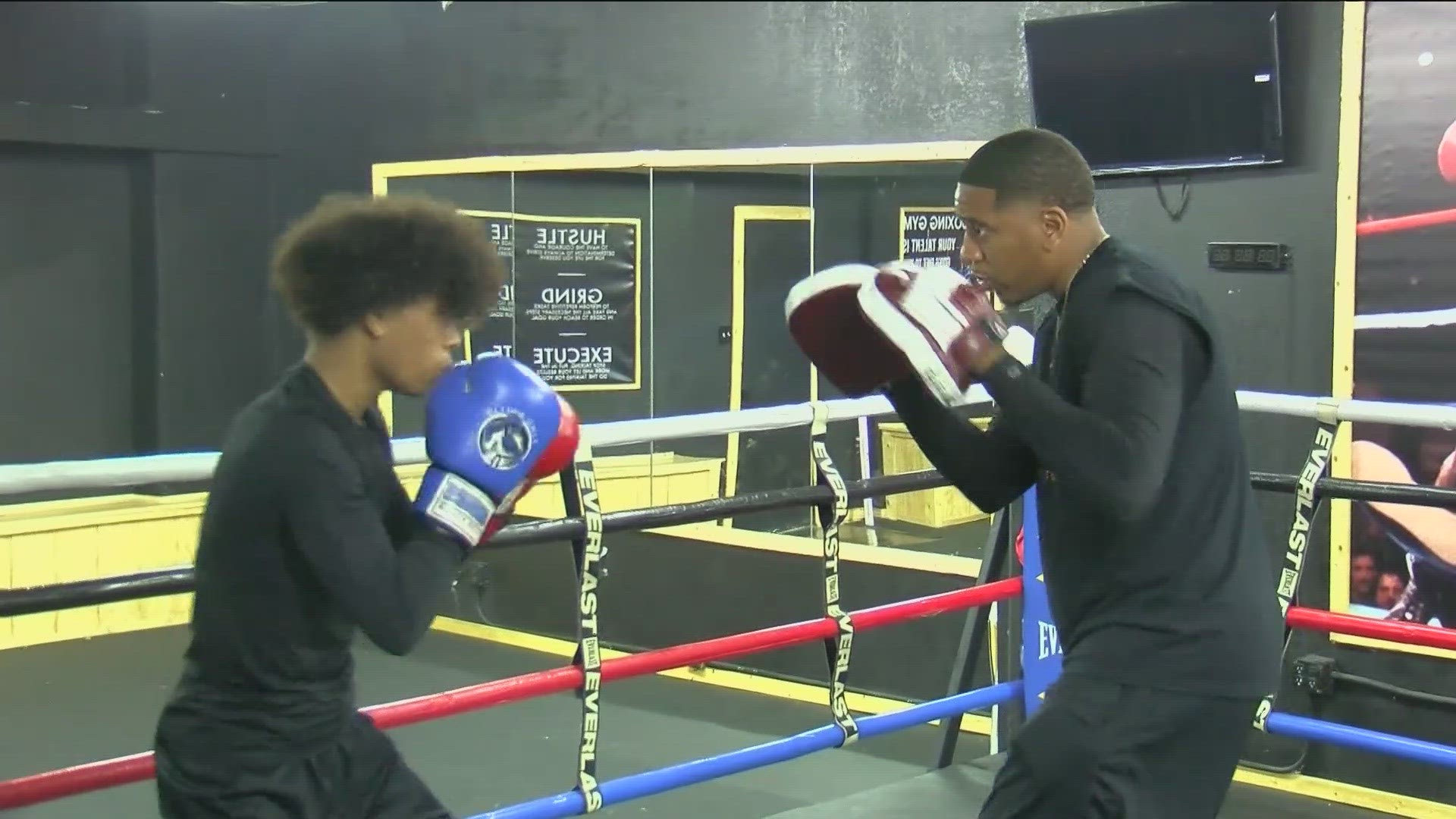 Toledo man sets up free boxing program for youth wtol
