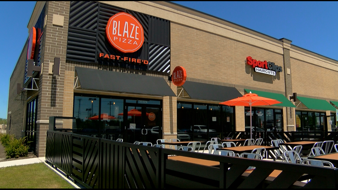 Blaze Pizza celebrates opening with free pizzas