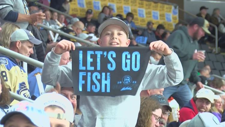 'Toledo's a hockey town': Walleye fans celebrate Game 1 playoff victory