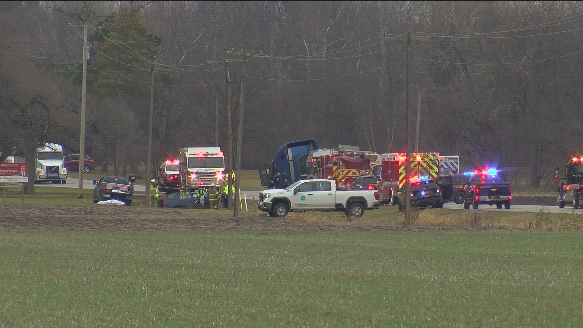 One person killed in semi truck, SUV crash on Fostoria Road | wtol.com