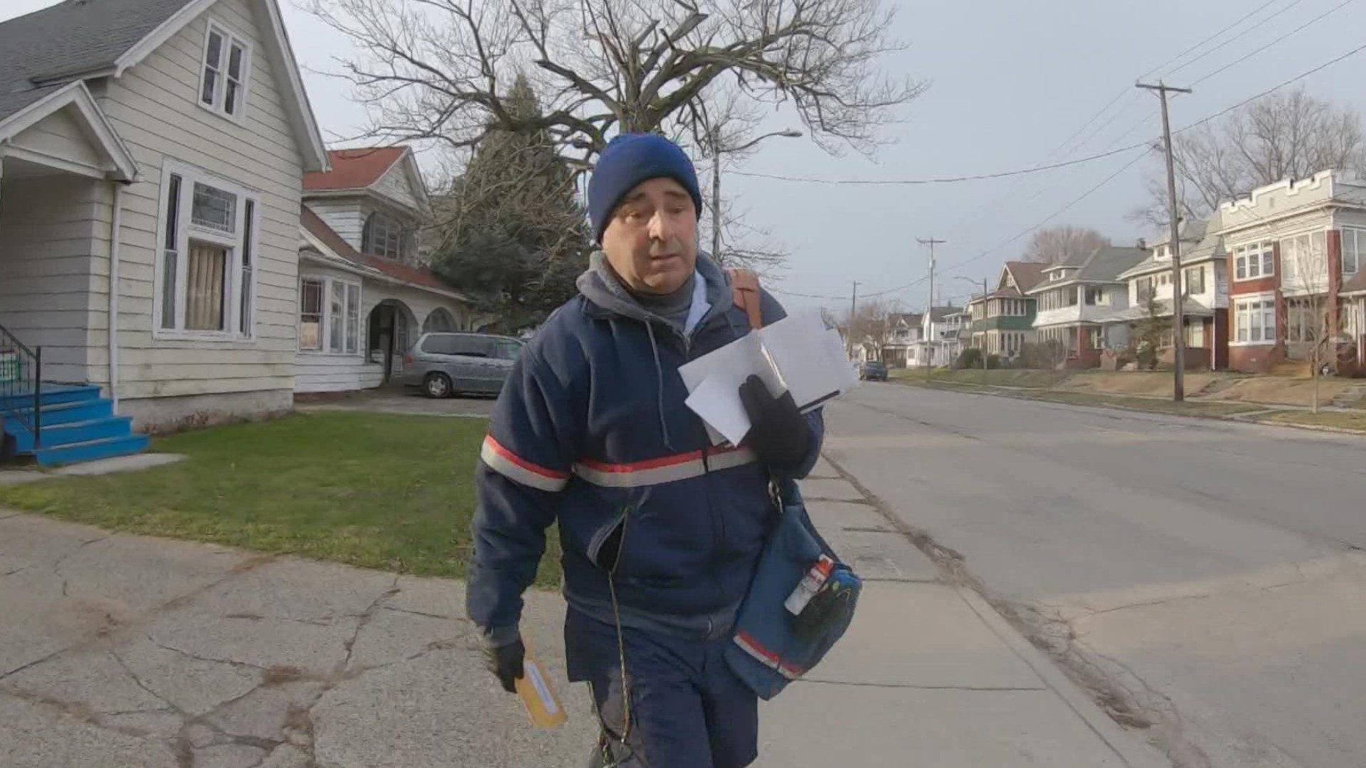 It was a normal Monday for Toledo USPS mail carrier Jeff Alexander until he reached a longtime resident on his route in desperate need of help.