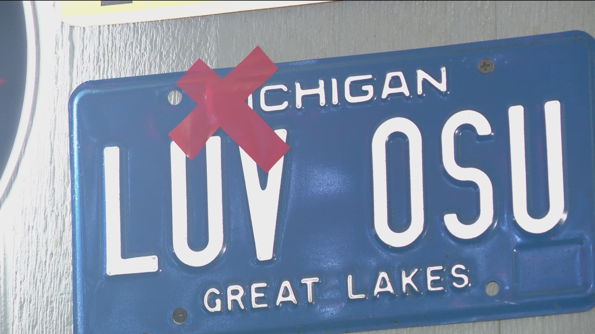 Moe's and Danny's aren't separated by much as they share the same street in Rossford, Ohio. But what sets them apart is most apparent during rivalry week.