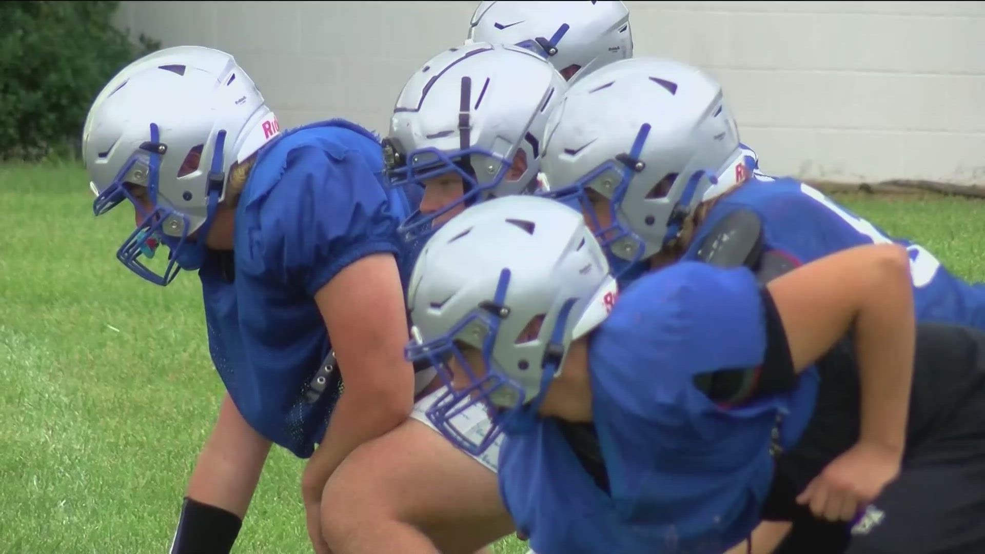 Elmwood made the move from the Northern Buckeye Conference to the Blanchard Valley Conference. The Royals open the season on the road against Evergreen.