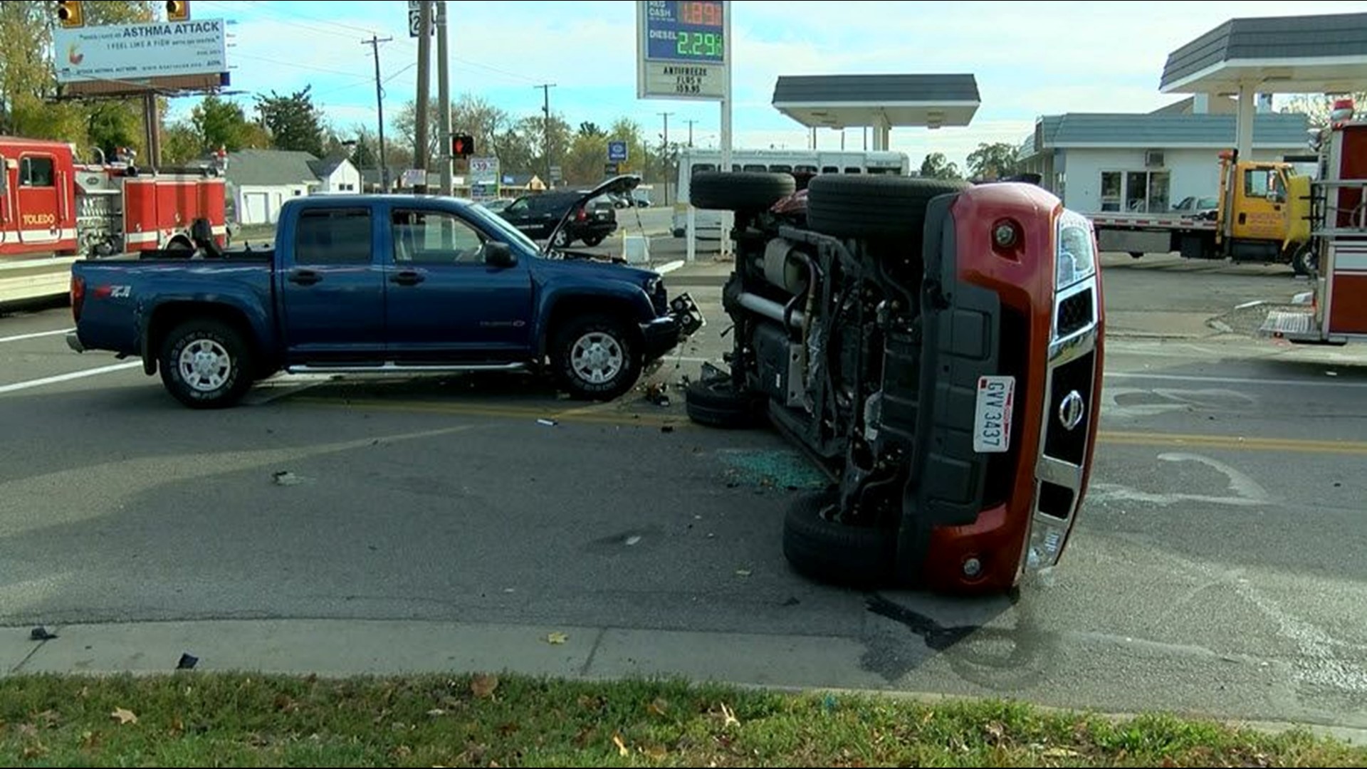Threecar crash on Bancroft causes mess of traffic