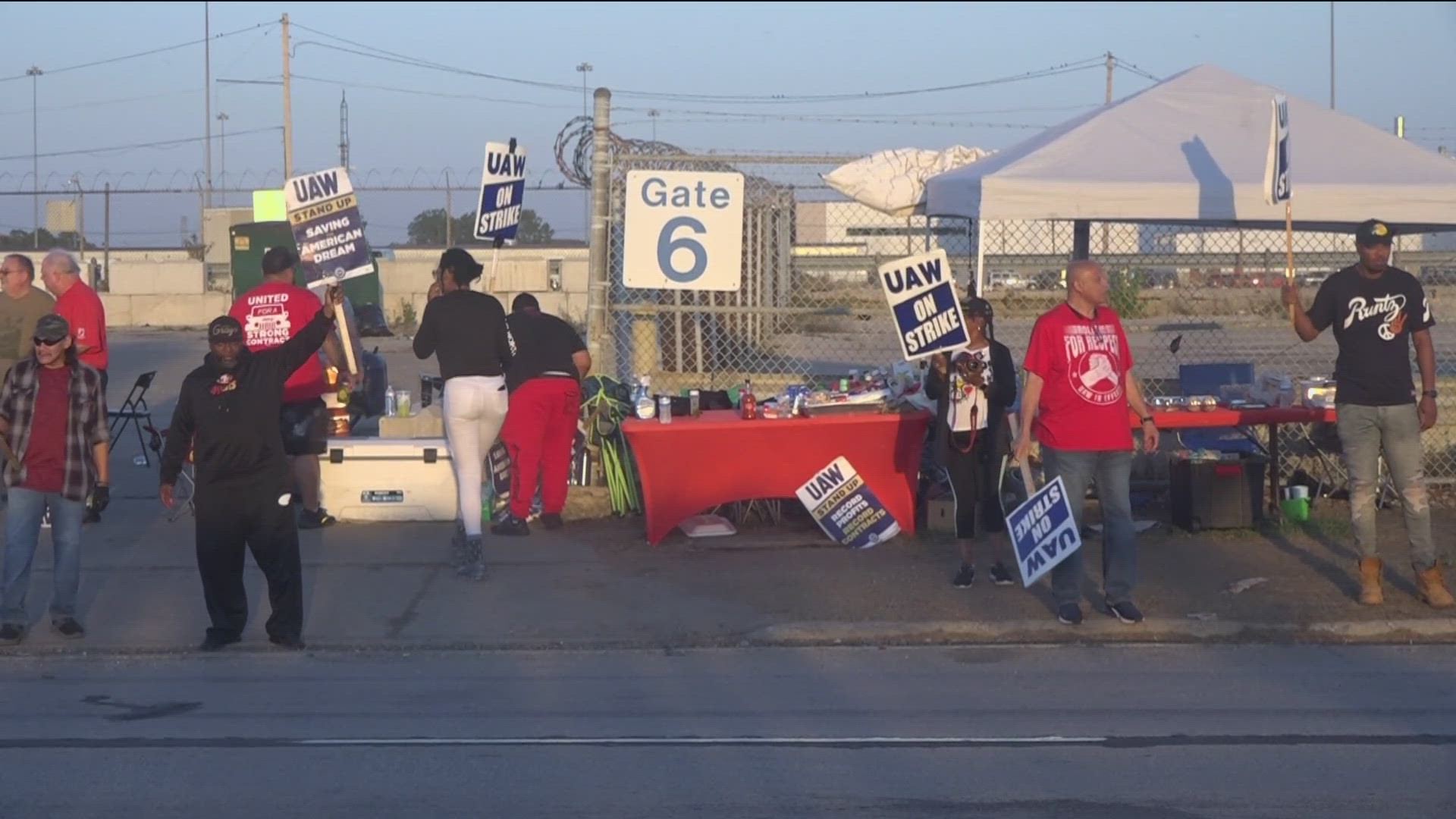 UAW members on the picket lines are living on weekly strike pay of $500.