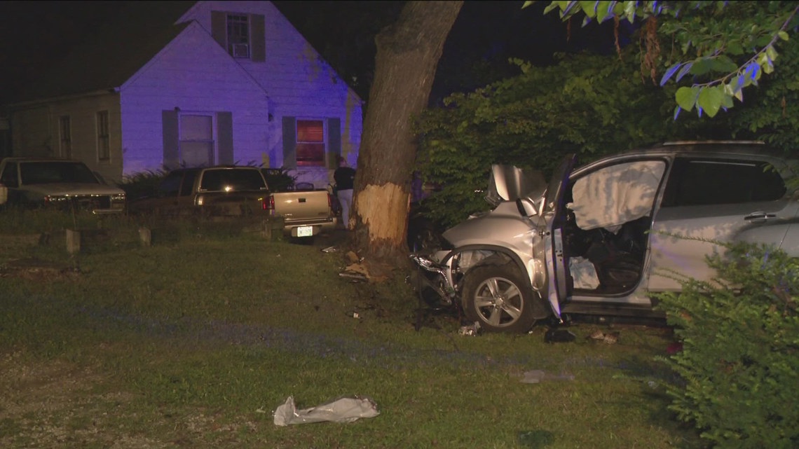 Driver hospitalized after colliding with tree in west Toledo | wtol.com