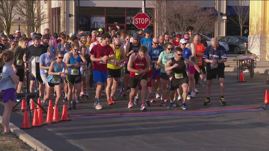 Toledo running club holds Pi Day event | wtol.com