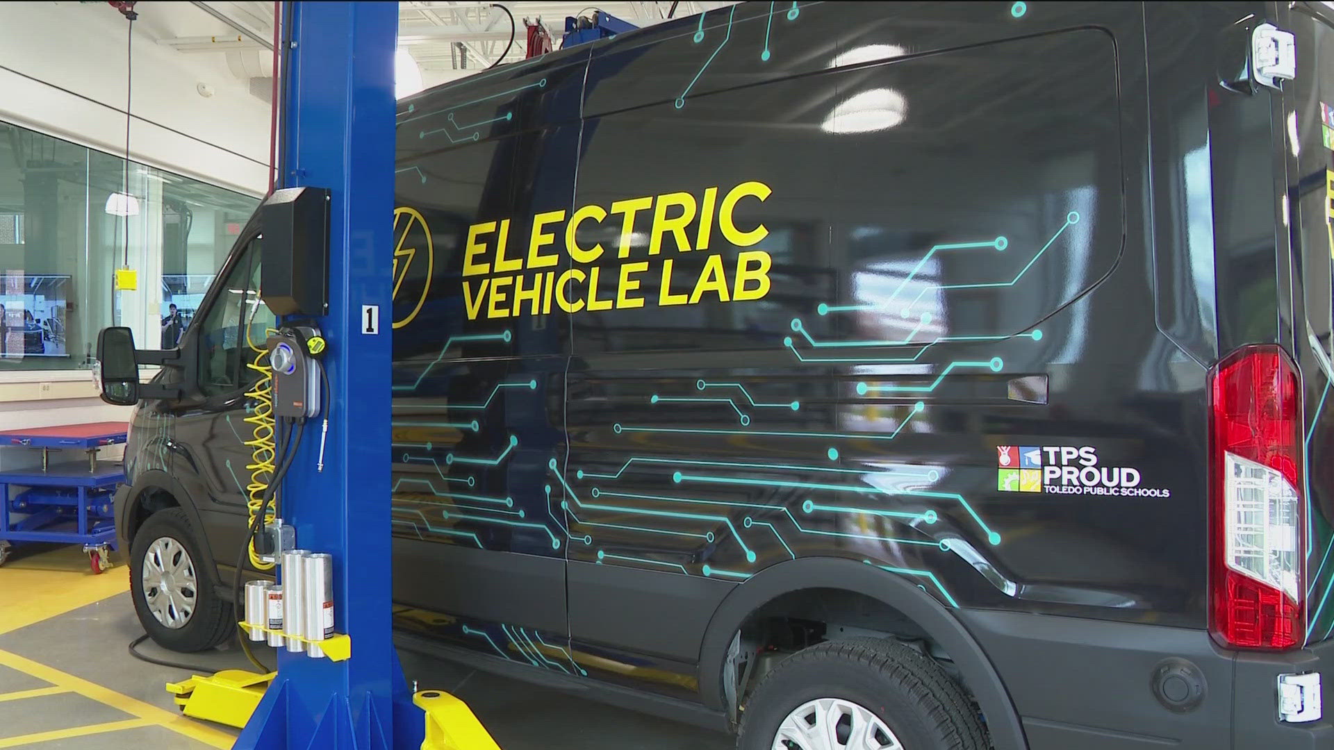 Local leaders said the electric vehicle lab will act as a benchmark for the future of the industry.