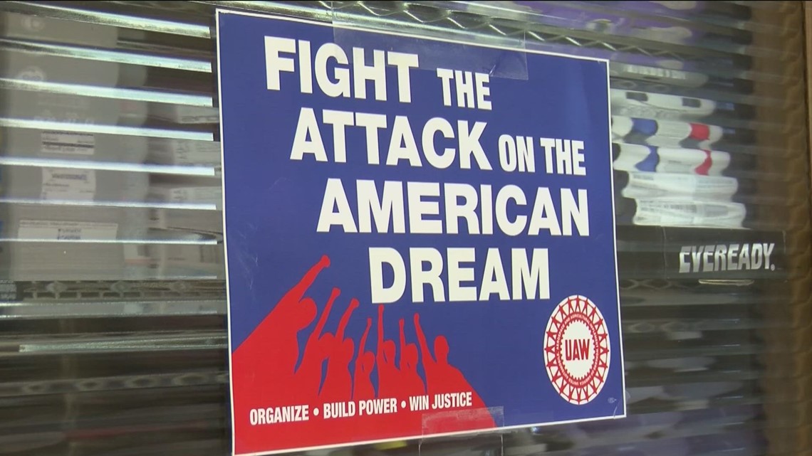 The clock is ticking for negotiations between UAW, Big Three - Vimarsana News