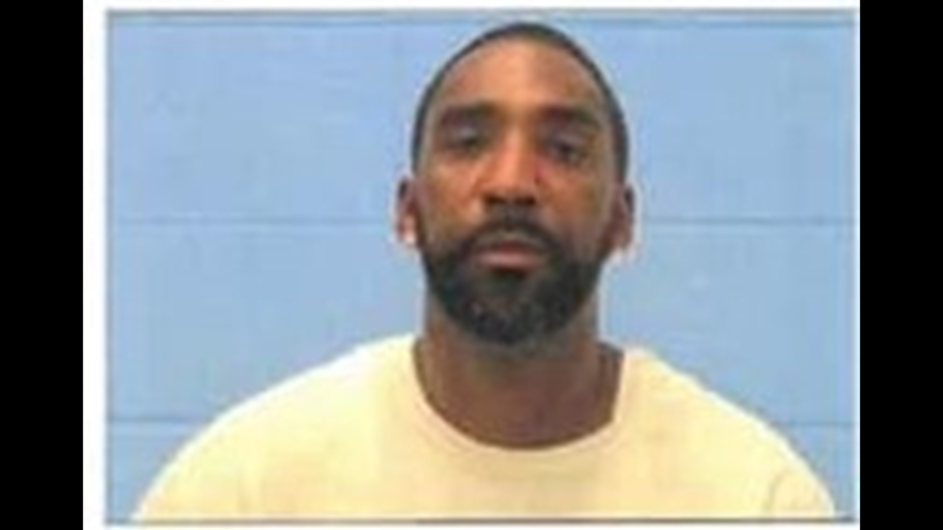 Fremont police asking for help finding suspect accused of stabbing