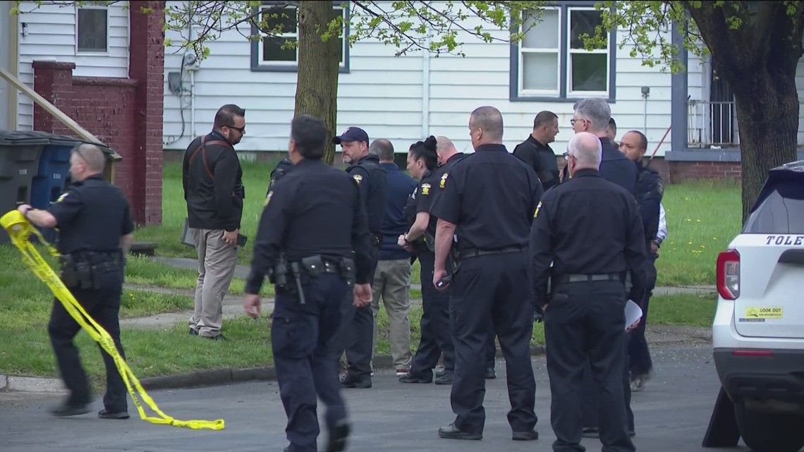 Suspect shot by officer Wednesday dies, Toledo police say | wtol.com