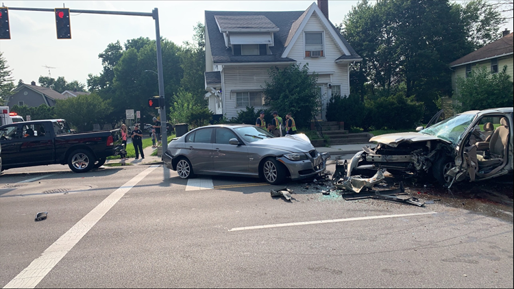 West Toledo Crash Sends One To The Hospital | Wtol.com