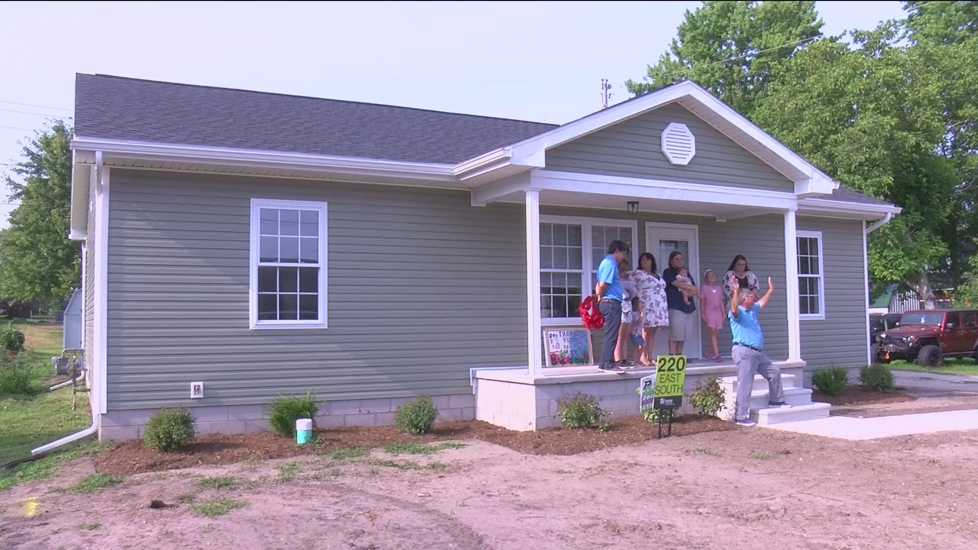 Habitat for Humanity dedicates new homes in Wood County