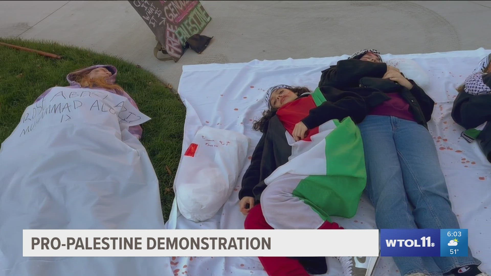 The group gathered at the intersection of Jefferson and Summit St. on Sunday to call for a ceasefire in Gaza.