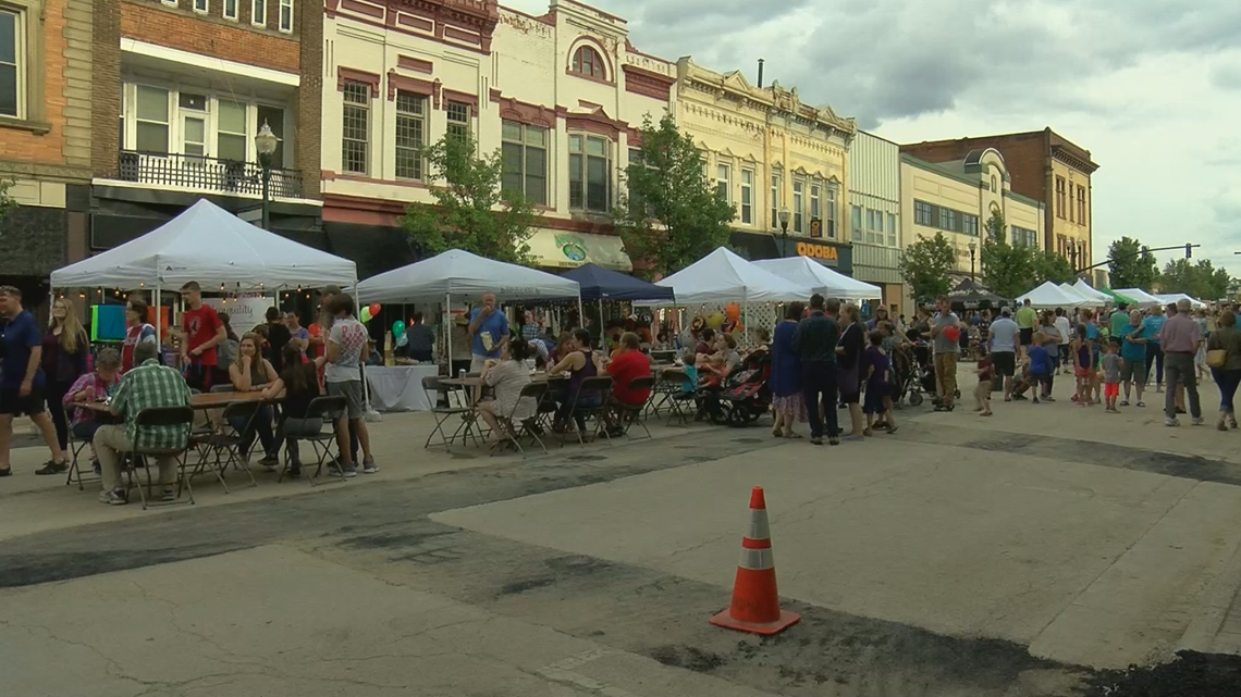 Firefly Nights light up downtown Bowling Green