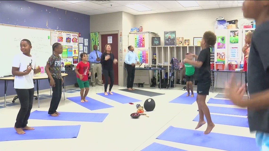TPS teacher brings yoga to classroom to help students - Vimarsana News
