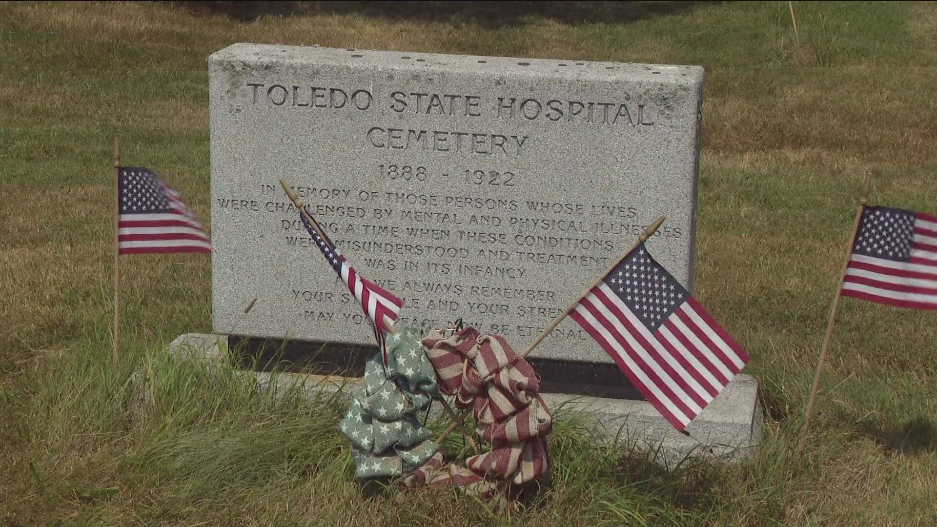 The cemetery is located behind Bowsher High School and is one of two Toledo State Hospital cemeteries. There are 900 people buried at the site.