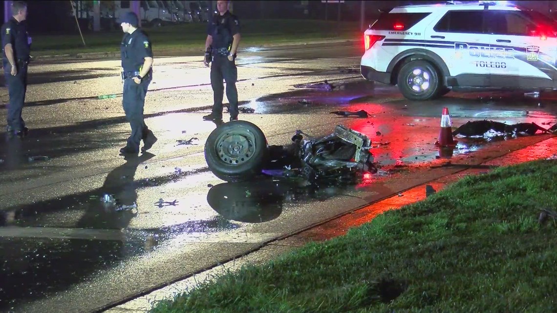 Person hospitalized after car crashes into south Toledo building