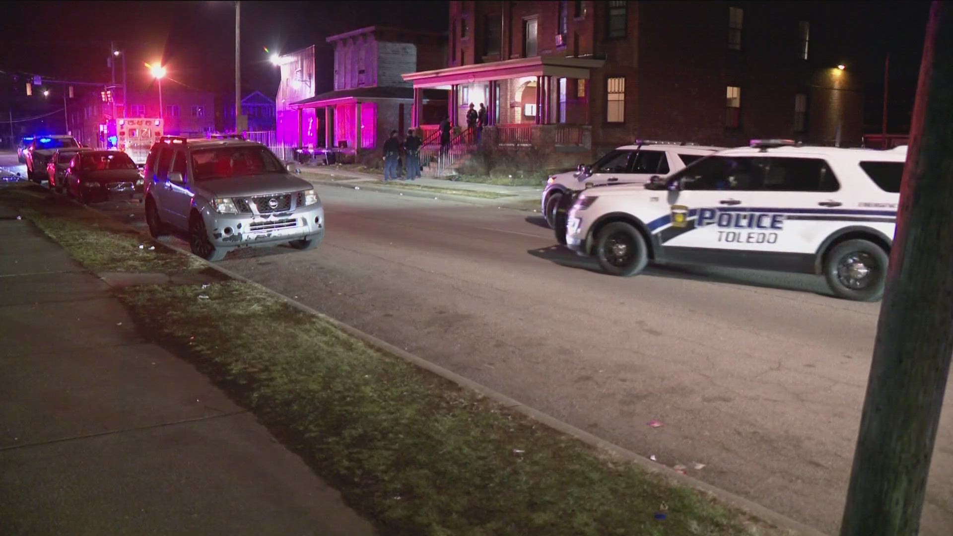 Officers found the victim, who had gunshot wounds to the stomach, on the porch of an apartment on Huron Street by Locust Street after midnight.